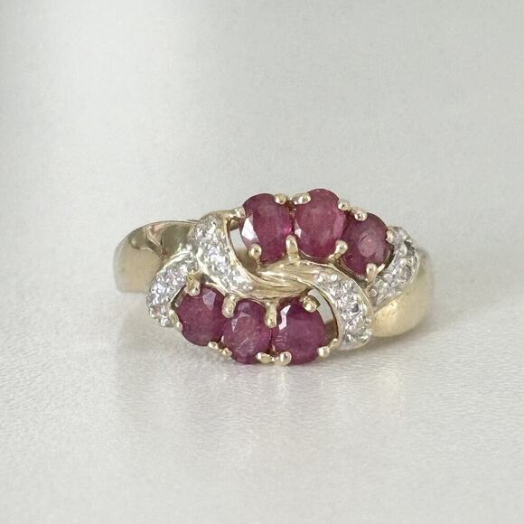 Vintage 14K Yellow Gold Ruby & Diamond Ladies Band Ring Size 5.5 - Picture 1 of 14